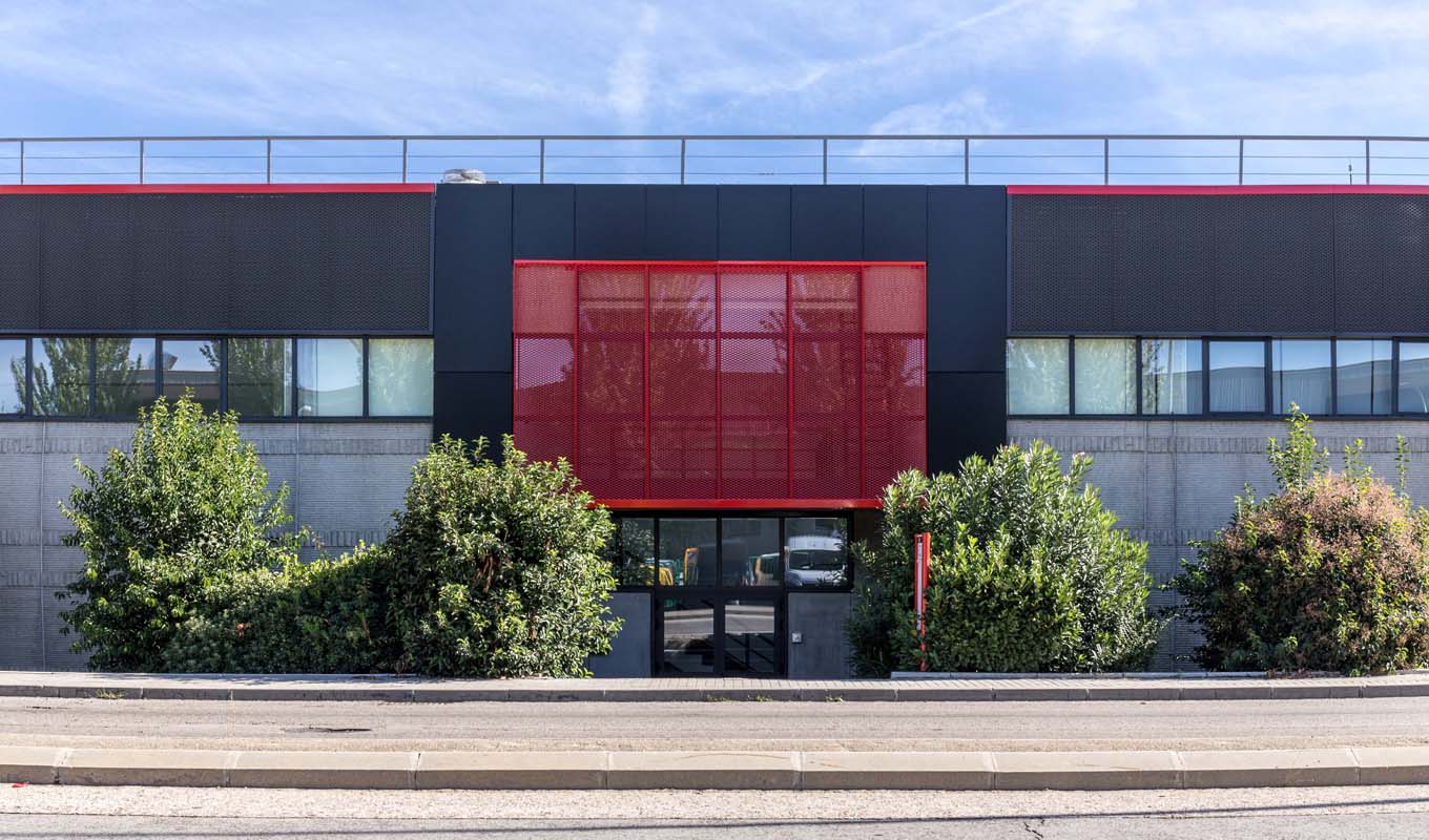 Comercial y Oficinas comercial y oficinas